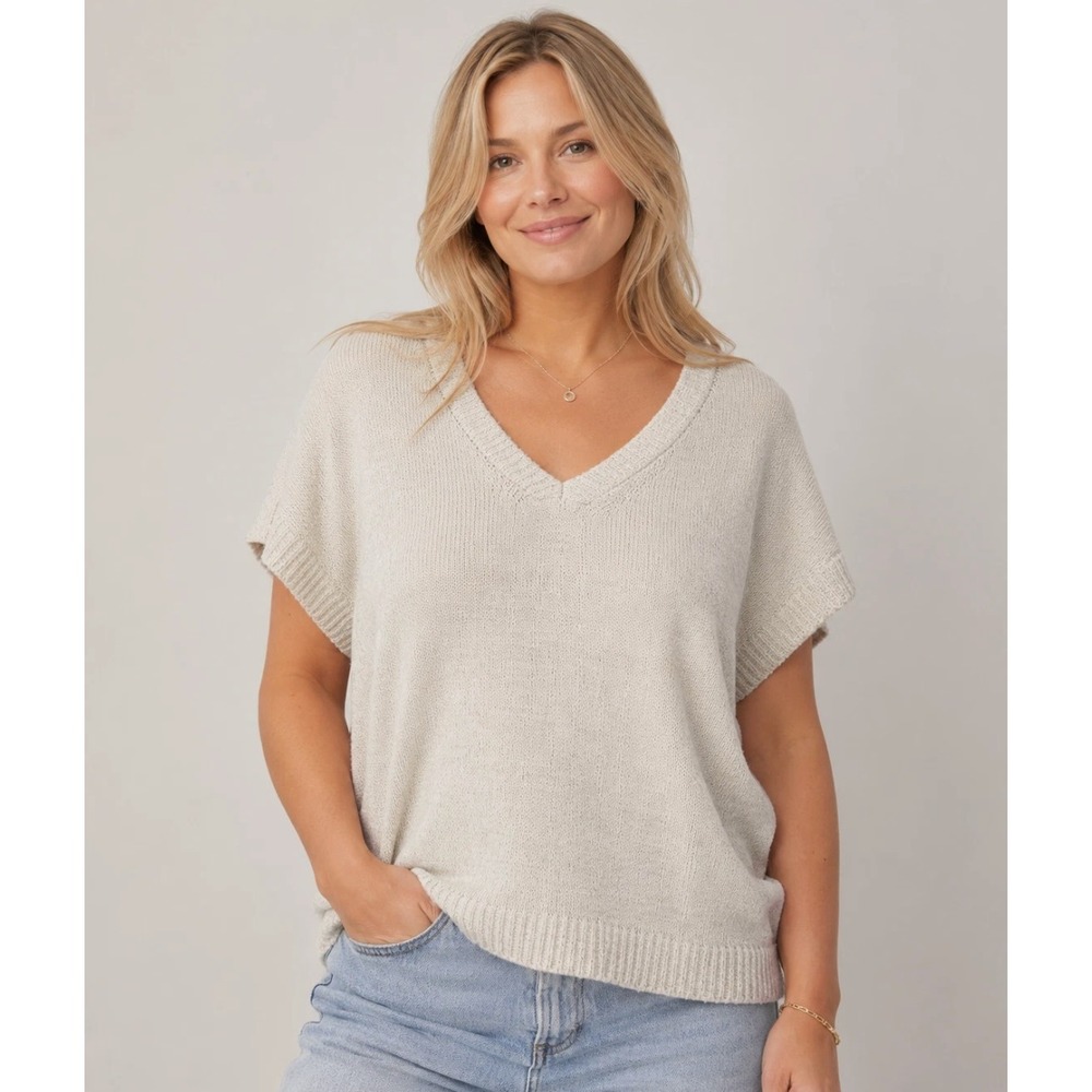 Melissa Paige Cottage Core White V-Neck Short Sleeve Knit Sweater Top L NWT